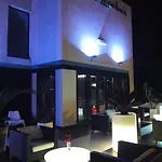 Playa Ribera מלון